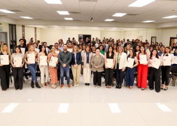 Entrega Gobierno de Sonora títulos profesionales con lenguaje incluyente y perspectiva de género: UES