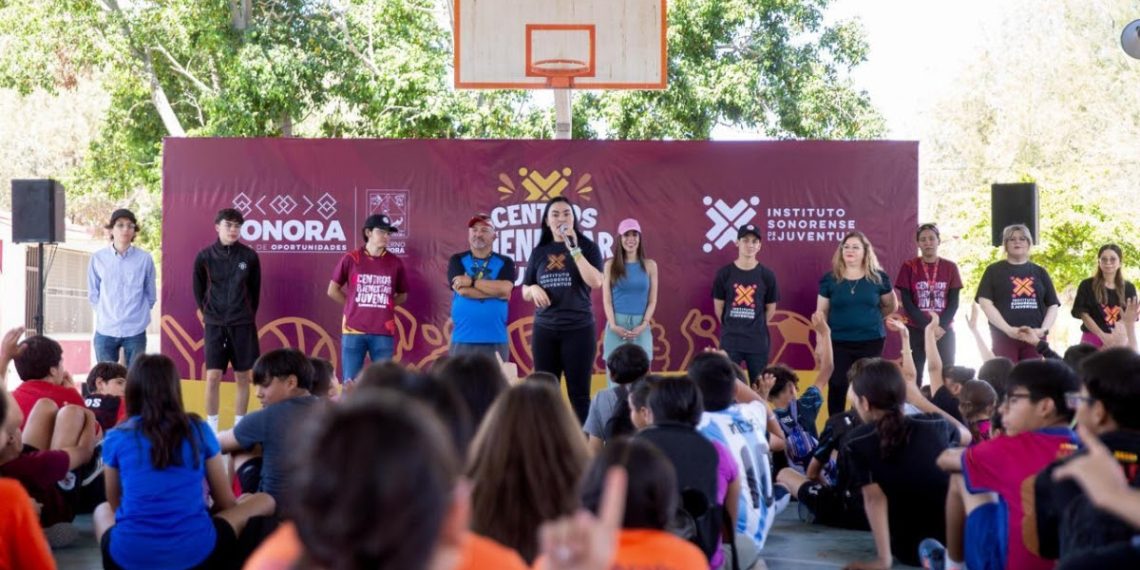 Selección Mexicana Femenil de Basquetbol U17 visita sede de los Centros de Bienestar Juvenil