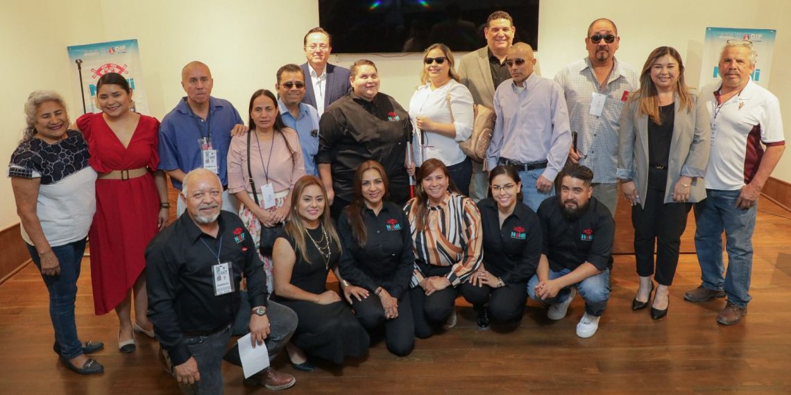 Promueven diputados Julio Navarro y Vicky Espinoza sensibilización sobre personas débiles visuales