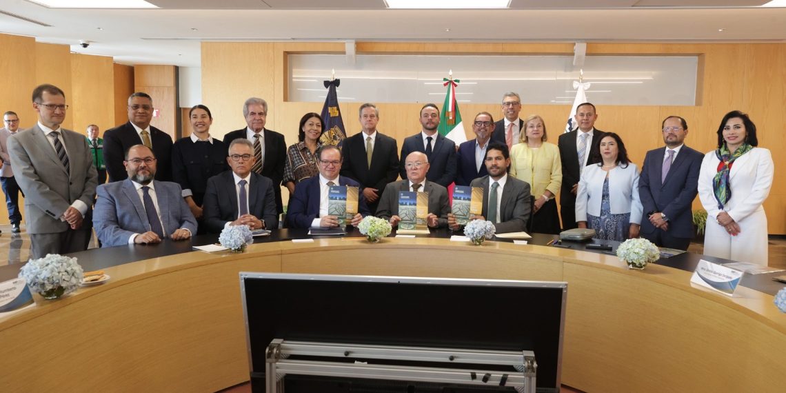 La Comisión de Vigilancia de la Auditoría Superior de la Federación recibió de la UNAM la Cuenta Anual 2024