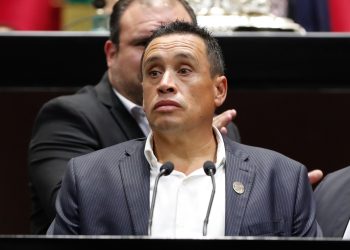 Plantean regular instalación y uso de dispensadores de agua potable en espacios públicos y comerciales