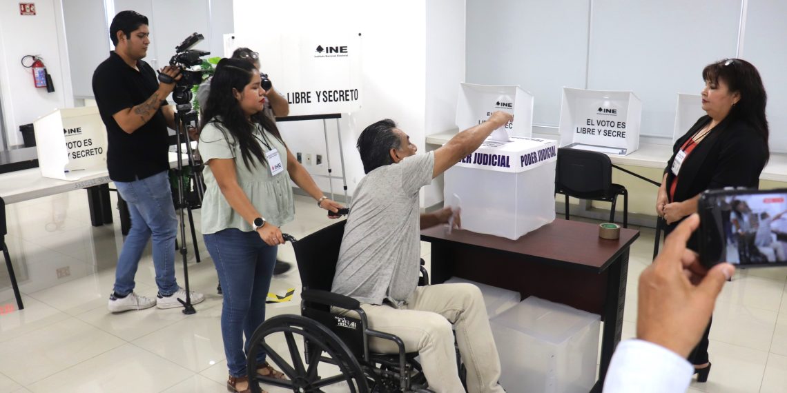 Realiza INE Sonora demostración de casilla seccional para personas con discapacidad y grupos vulnerables