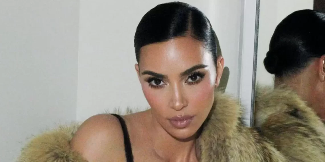 Kim Kardashian testifica en juicio por robo millonario que sufrió en París