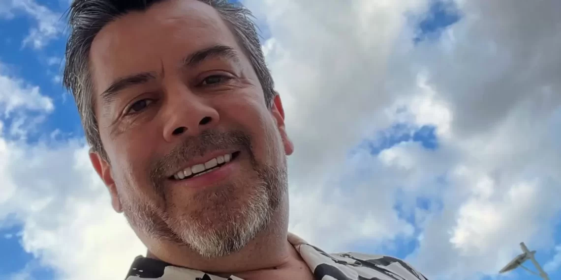 Carlos Espejel revela que sufrió una parálisis facial por estrés