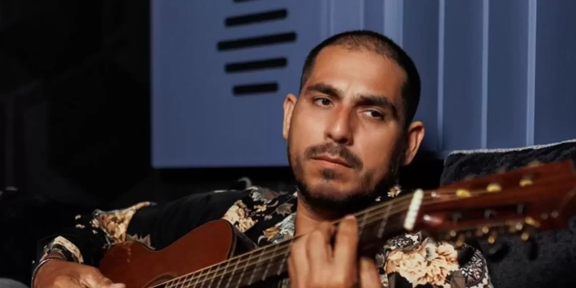 Espinoza Paz se queda sin visa de trabajo y de turista