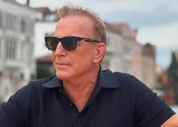 Kevin Costner es denunciado por escenas sexuales no consensuadas