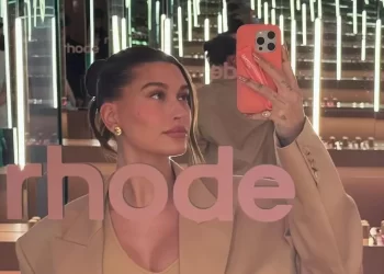 Hailey, esposa de Justin Bieber, vende su marca de cosméticos Rhode