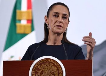 Sheinbaum invita a paisanos a enviar cartas a senadores de EU