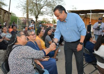 Cumple Toño Astiazarán con obra comprometida con familias de la Norberto Ortega