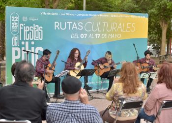 Disfrutan vecinos de la Modelo de las Rutas Culturales de las Fiestas del Pitic