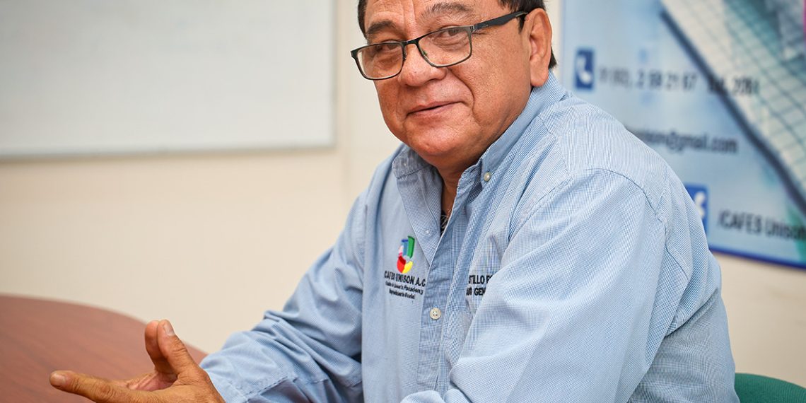 La madre de familia, pilar de la economía: Académico