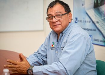 La madre de familia, pilar de la economía: Académico