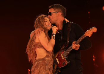 Alejandro Sanz dedica emotivo mensaje a Shakira