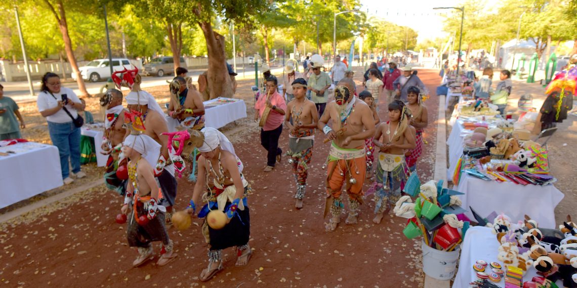 Realizan en Plaza del Mezquite celebración de nuestras raíces en Fiestas del Pitic 2025