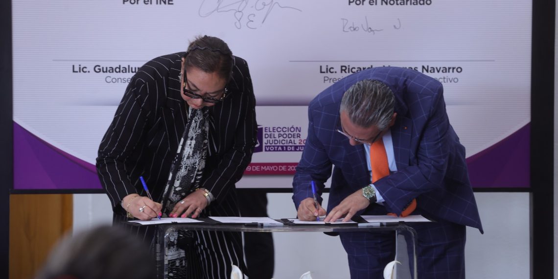 Firma INE convenio de colaboración con el Colegio Nacional del Notariado Mexicano