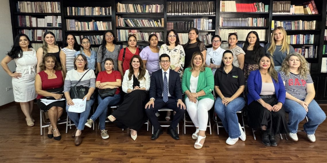 Madres cuidadoras y con discapacidadse reúnen con la CEDH Sonora