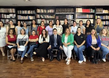 Madres cuidadoras y con discapacidadse reúnen con la CEDH Sonora