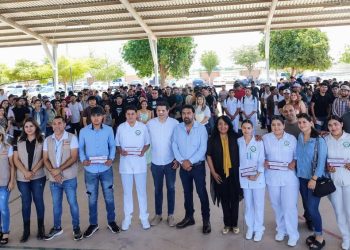 Entrega Gobierno de Sonora más de 500 becas al alumnado de la UTEtchojoa