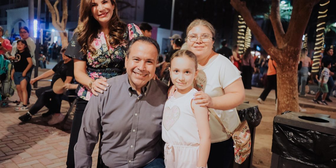 Conviven Toño Astiazarán y Patty Ruibal con familias en Fiestas del Pitic 2025