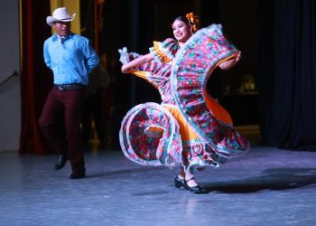 Exhorta Gobierno de Sonora a fortalecer el arte y la cultura en celebraciones escolares: Froylán Gámez