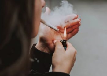 Advierten consecuencias del tabaquismo en jóvenes