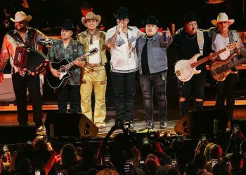 Grupo Firme cancela concierto en Estados Unidos por cancelación de visas