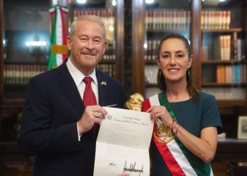 Embajador Ronald Johnson se reúne con Sheinbaum