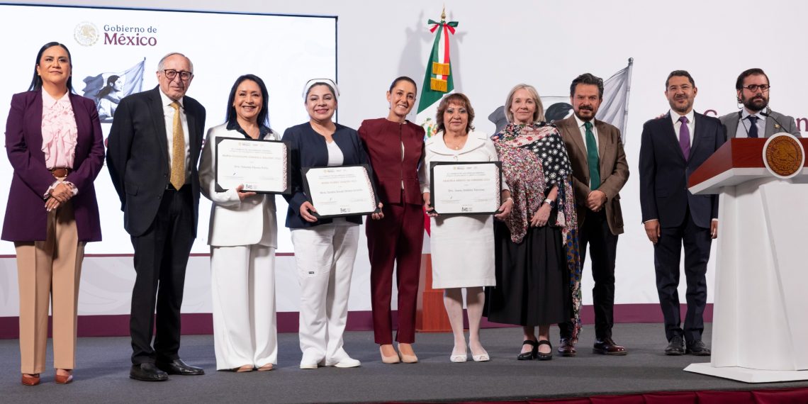 Salud Casa por Casa ha visitado a 8.5 millones de personas adultas mayores y con discapacidad; es un avance del 62.3% en censo: Presidenta