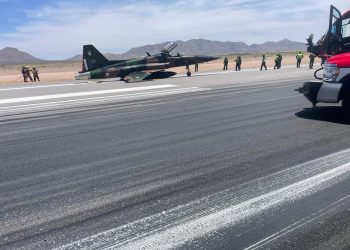 Aeronave militar sufre ponchadura al aterrizar en aeropuerto de Chihuahua
