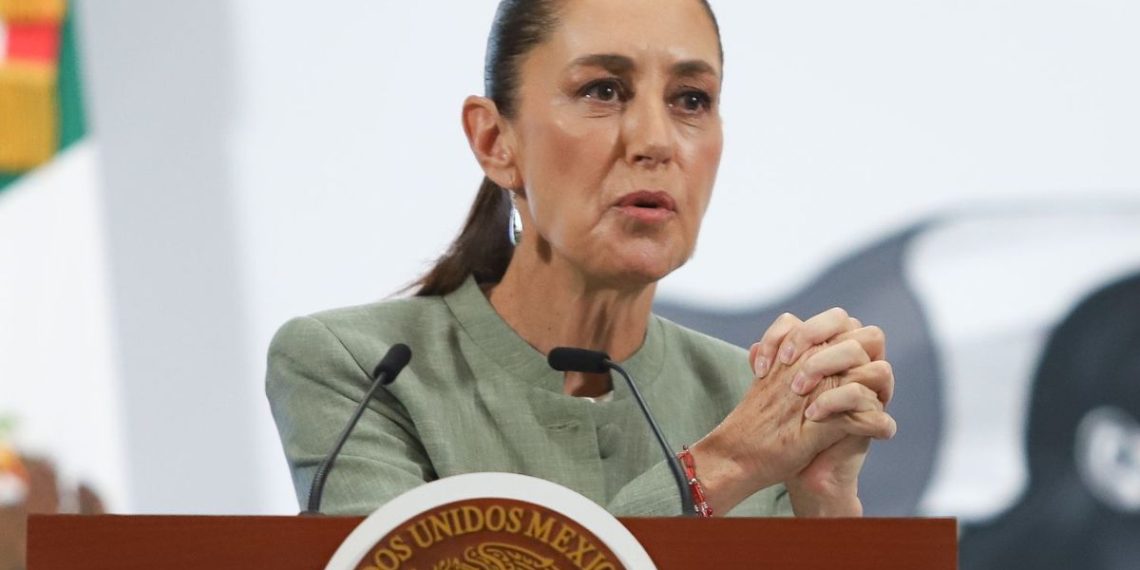 ‘Injusticia discriminatoria’: Sheinbaum se lanza contra impuesto a remesas desde EU