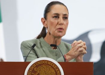 ‘Injusticia discriminatoria’: Sheinbaum se lanza contra impuesto a remesas desde EU