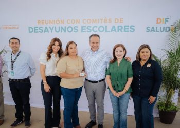 Beneficia Toño Astiazarán con programa Salud H a colaboradoras de Desayuno Escolares