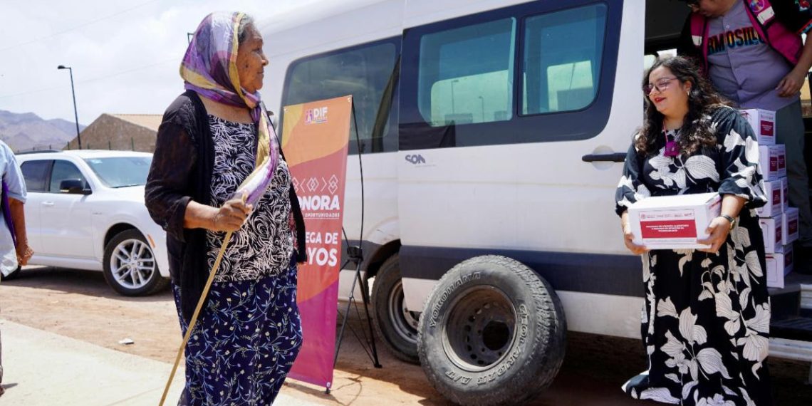 Entrega Gobierno de Sonora apoyos alimentarios a familias comca’ac en Punta Chueca