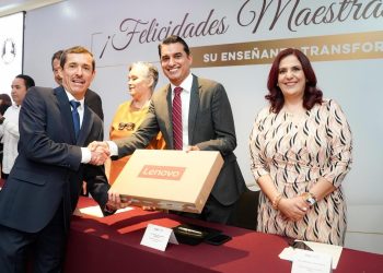 Reconoce Gobernador Durazo vocación transformadora de las maestras y los maestros: Froylán Gámez