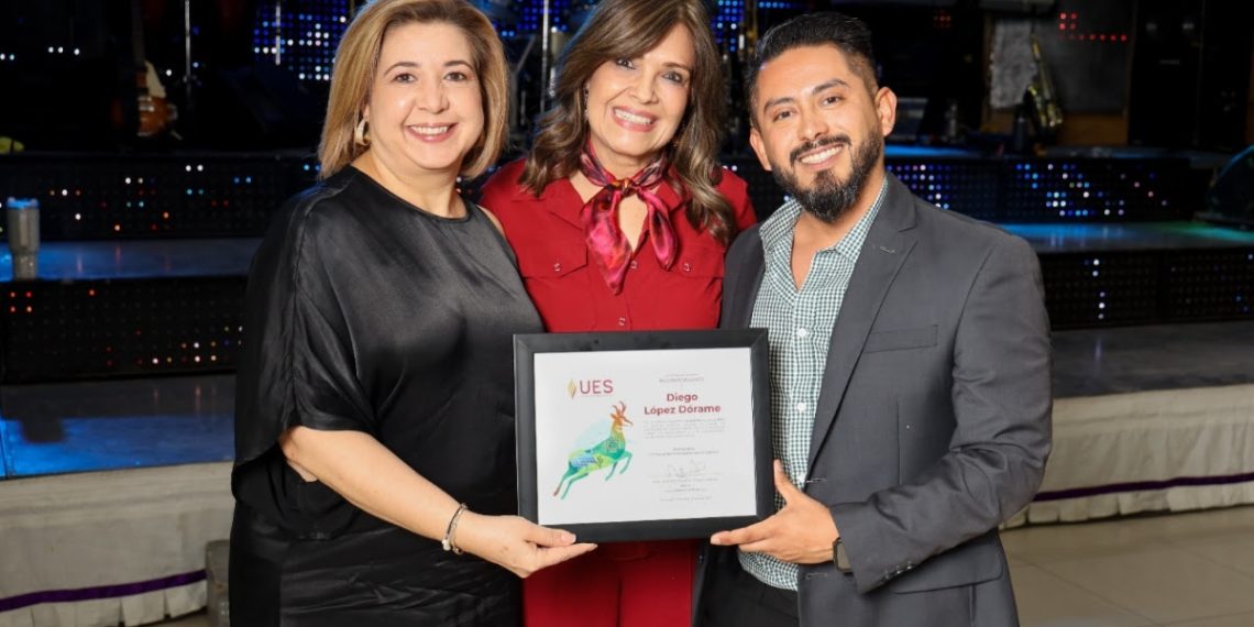 Reconoce Gobierno de Sonora trayectoria académica de docentes de la UES