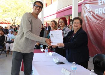 Invita Gobierno de Sonora a tramitar titulación y cédula profesional en Cecyte Sonora