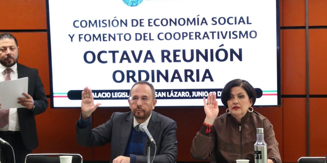 Aprueban en Comisión dictamen para incluir en ley a comunidades agrarias como integrantes del sector social de la economía