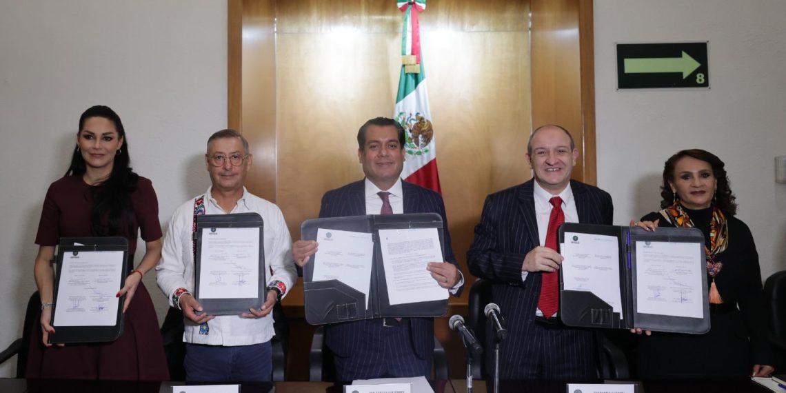 La Cámara de Diputados y UNICEF suscriben convenio para proteger a la niñez de la violencia, el abuso y el maltrato