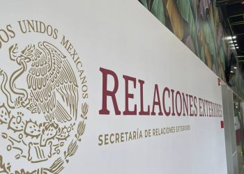 Evacua SRE a 183 mexicanos de Medio Oriente