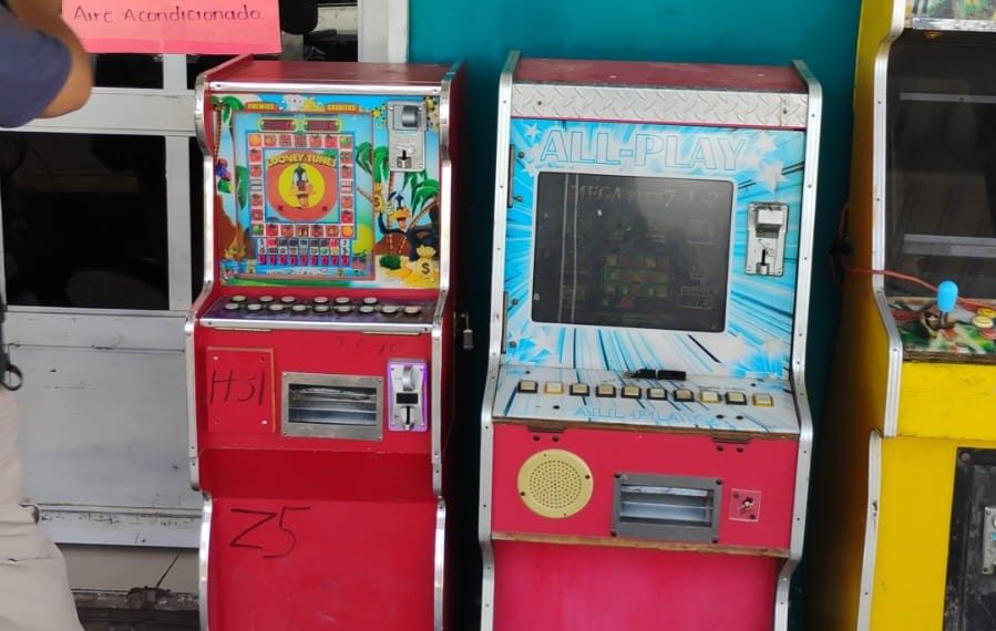Asegura AMIC y DEFENSA 19 máquinas tragamonedas en diversos puntos de Obregón