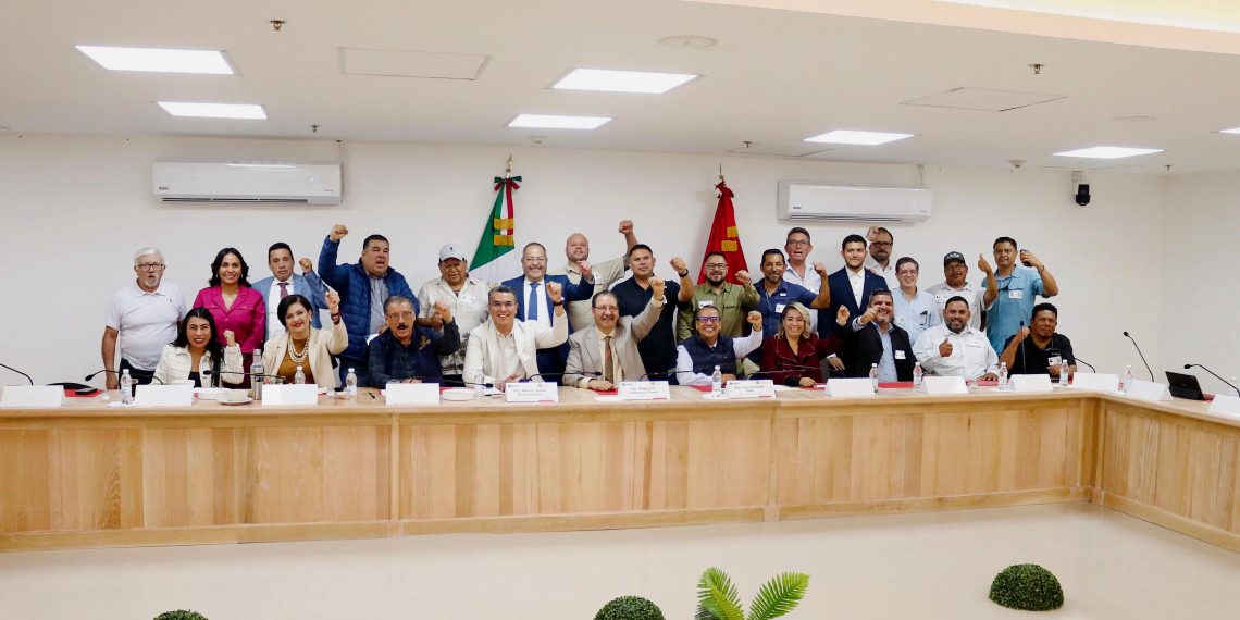 Ramón Flores refrenda compromiso con el sector pesquero.