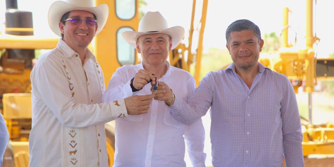 Gobernador Durazo cumple a pequeños productores del sur; salda deuda histórica con entrega de apoyos