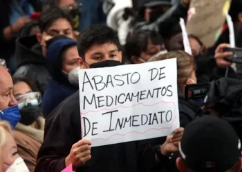 Suspenden movilización por desabasto de oncológicos