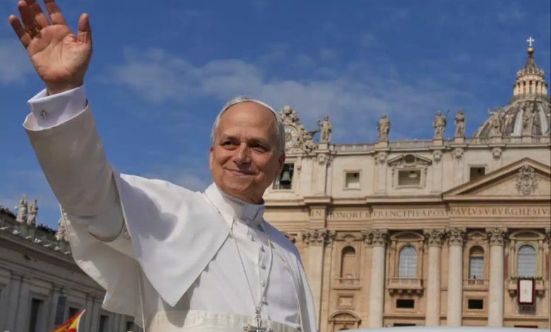 Donde se silencia a periodista, se debilita democracia: papa León XIV