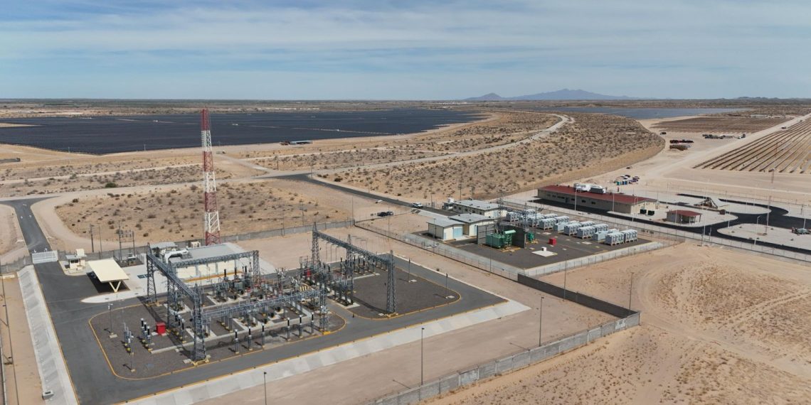 Avanza Gobierno de Sonora en la construcción de planta fotovoltaica en Puerto Peñasco