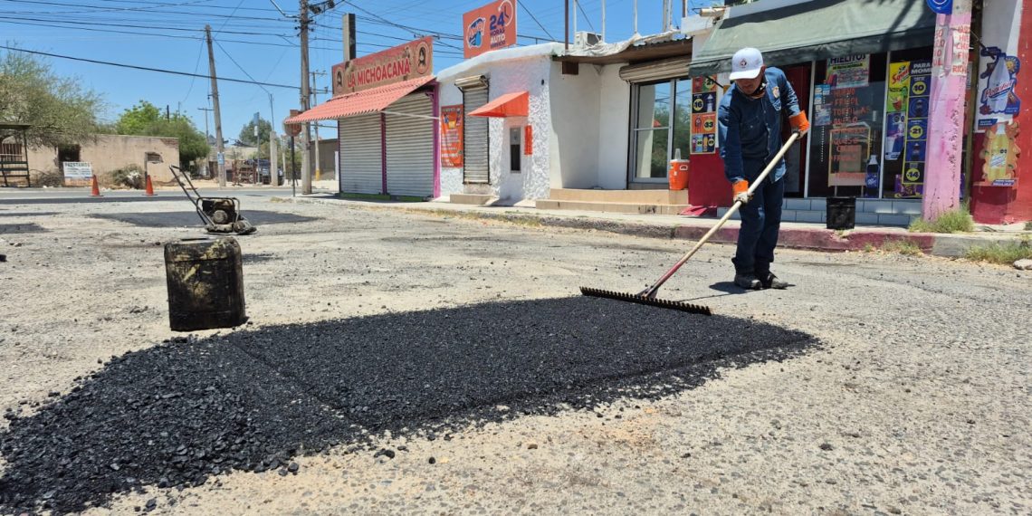 Continúa Gobierno Municipal con rehabilitación y mantenimiento de calles en colonias de Hermosillo