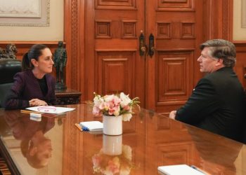 Sheinbaum y Landau conversan sobre relación México y EU
