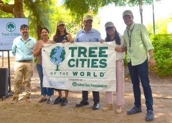 Recibe Toño Astiazarán el distintivo mundial Tree Cities Of The World por acciones de innovación en reforestación y mantenimiento de árboles
