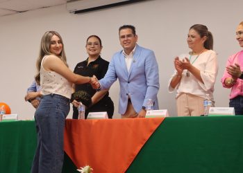 Fomenta Gobierno de Sonora investigación científica y tecnológica en estudiantes universitarios: Unisierra