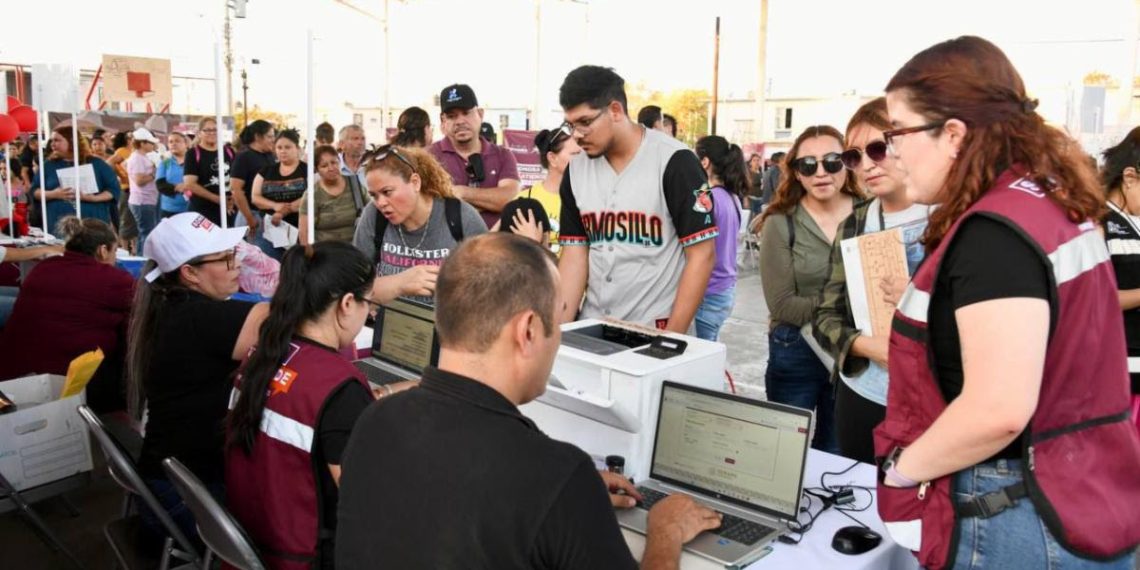 Gobernador Durazo cumple a familias hermosillenses; jornada gratuita de “Sonora Atiende” llega a la Nuevo Hermosillo